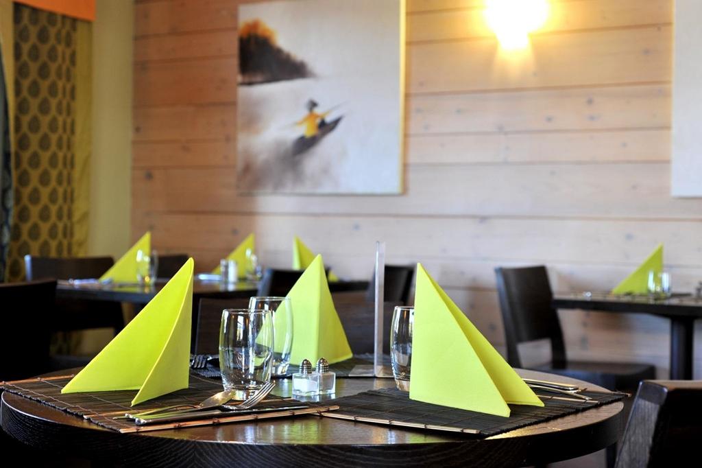 Kyriad Annecy Cran-Gévrier Restoran fotoğraf